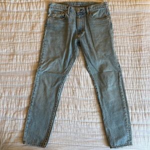 Levi’s Light Wash Slim Cut Jeans